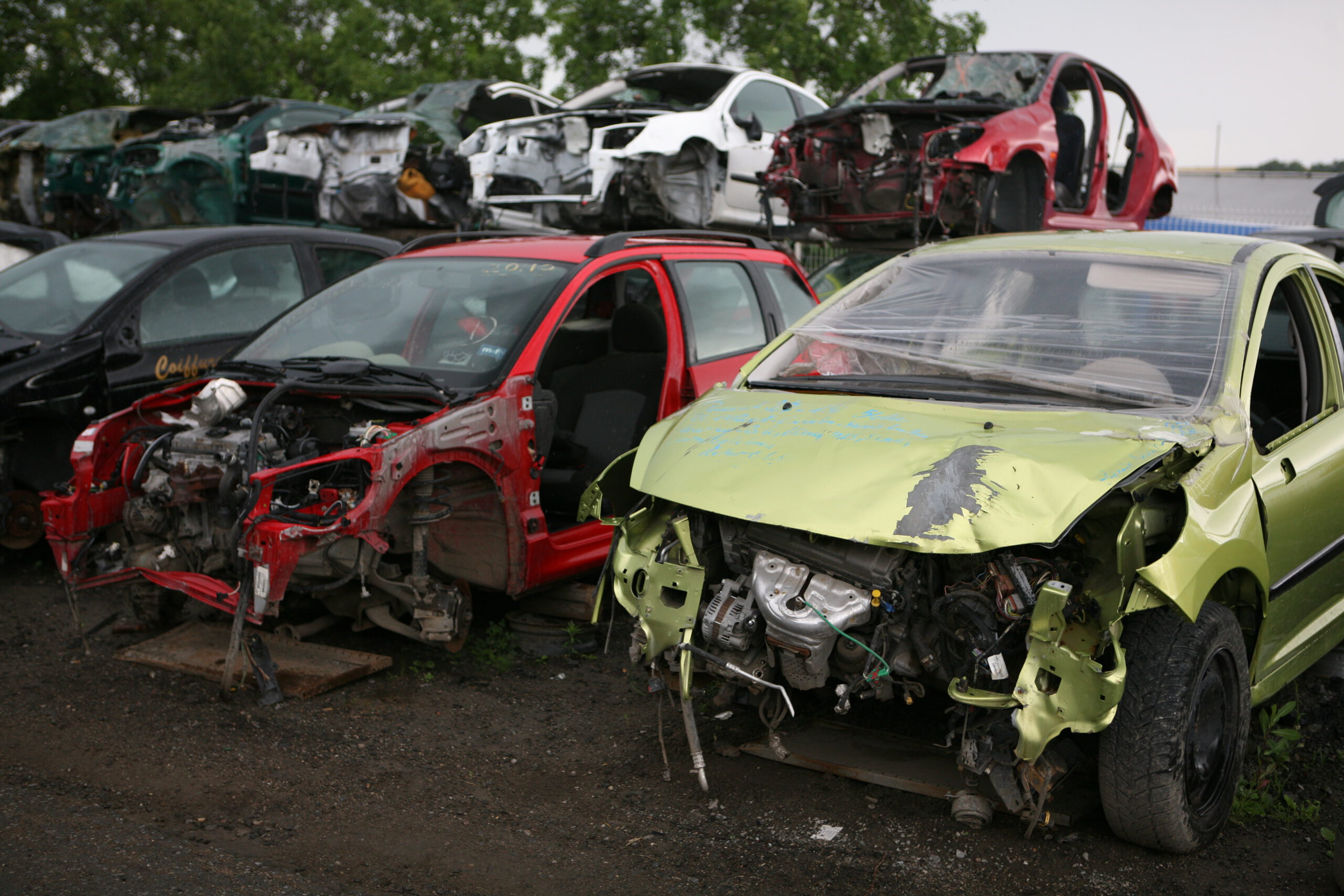 Cash for Junk Cars Near Me: Top Junk Car Dealers to Sell Your Old Car for Cash